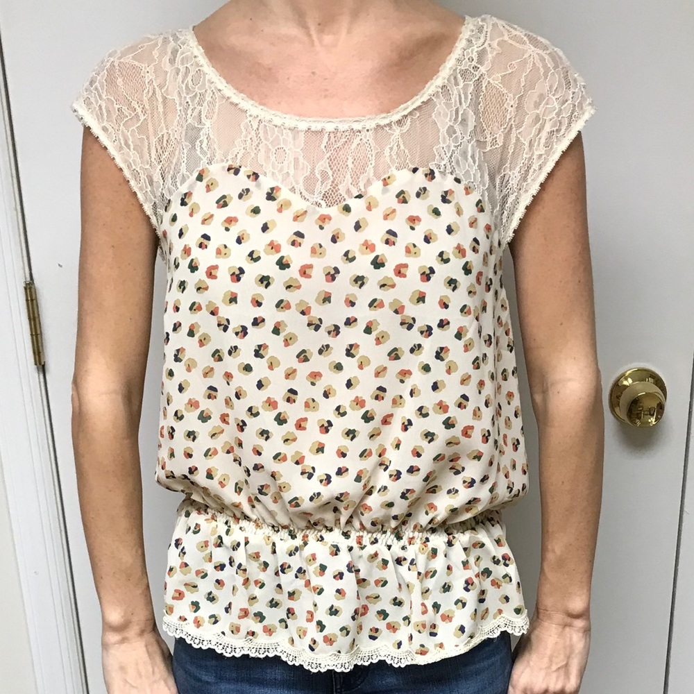 Avaleigh Lace Detail Cap Sleeve Top Size S
